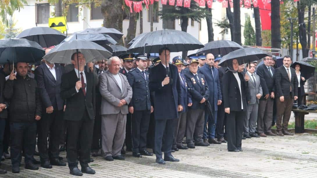 CUMHURİYET BAYRAMI ÇELENK SUNMA PROGRAMI GERÇEKLEŞTİRİLDİ.